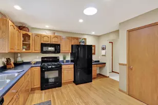4028 Woodridge Trce, Wisconsin Rapids, WI 54495 - Photo 8