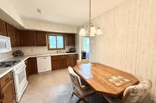 1225 Sunset Dr, Wausau, WI 54401 - Photo 10