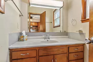800 W 6th St, Marshfield, WI 54449 - Photo 8