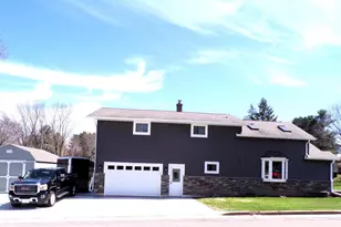 118 N Crocker Ave, Greenwood, WI 54437 - Photo 2