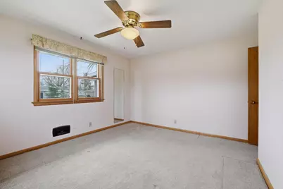 215 Willow Street, Stevens Point, WI 54481 - Photo 36