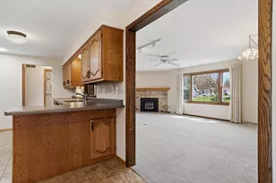 215 Willow St, Stevens Point, WI 54481 - Photo 18