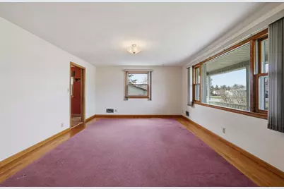 215 Willow Street, Stevens Point, WI 54481 - Photo 6