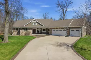 4808 Beaver Dam Rd, Stevens Point, WI 54482 - Photo 2