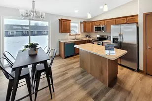 2203 S Cottonwood Ave, Marshfield, WI 54449 - Photo 6