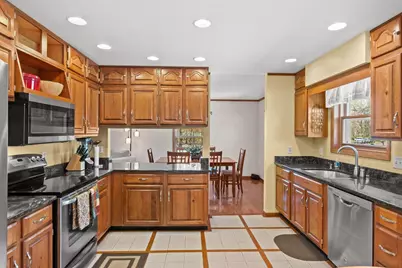 530 Canterbury Drive, Plover, WI 54467 - Photo 4