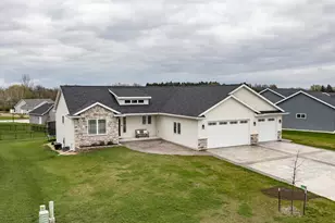 N1004 Fallon Ln, , WI 54942 - Photo 2