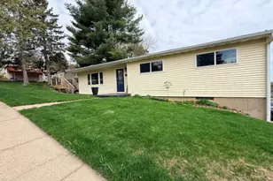 1002 Maple St, Wausau, WI 54401 - Photo 2