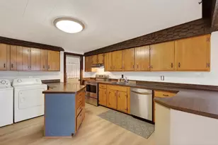 2011 Oak St, Wisconsin Rapids, WI 54494 - Photo 4