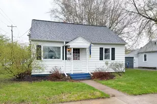 1023 8th Ave, Wausau, WI 54401 - Photo 2