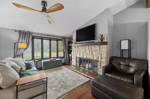 2430 Meadow Ln, Plover, WI 54467 - Photo 6