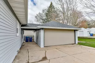 828 Wausau Ave, Wausau, WI 54403 - Photo 6