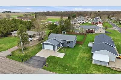 305 W 29th Street, Marshfield, WI 54449 - Photo 4