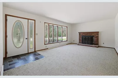 1835 Edgewood Lane, Stevens Point, WI 54482 - Photo 4