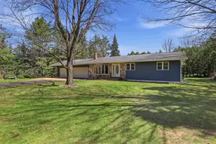 1835 Edgewood Ln, Stevens Point, WI 54482 - Photo 2