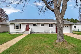 910 16th St S, Wisconsin Rapids, WI 54494 - Photo 2