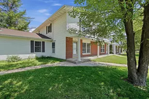 502 John's Dr #B, Stevens Point, WI 54481 - Photo 2