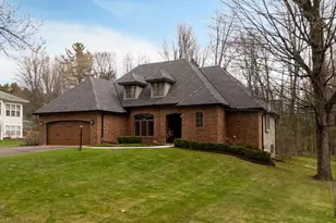 113 Emerald Dr, Wausau, WI 54401 - Photo 2