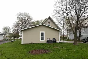 305 N Division St, Loyal, WI 54446 - Photo 28