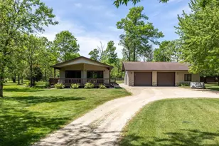 1335 11th Ct, Friendship, WI 53934 - Photo 2