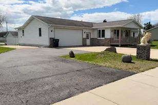 3028 Popp Ave, Marshfield, WI 54449 - Photo 2