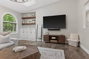 313 Woodland Dr, Stevens Point, WI 54482 - Photo 8