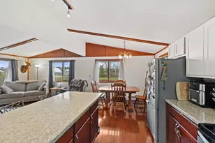 3108 Sunset Dr N, Stevens Point, WI 54482 - Photo 4