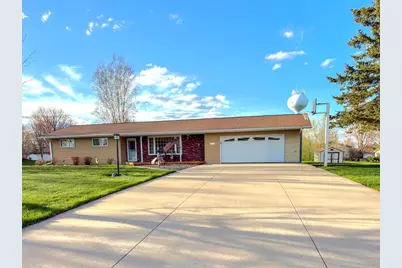 1102 W Saint Paul Street, Merrill, WI 54452 - Photo 2