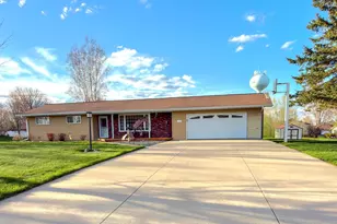 1102 W St Paul St, Merrill, WI 54452 - Photo 2
