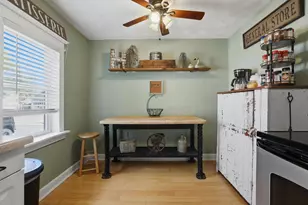 334 Robbins St, , WI 54165 - Photo 6