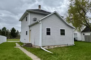 108 W 3rd St, Merrill, WI 54452 - Photo 2