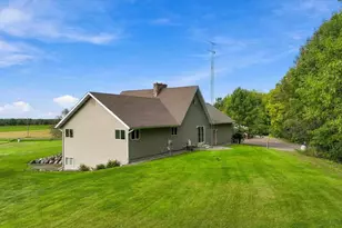 N5050 Highland Dr, Medford, WI 54451 - Photo 8