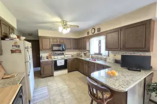 4251 Mill Ave, Wisconsin Rapids, WI 54494 - Photo 2