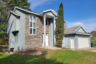 506 Roger Dr, Wausau, WI 54401 - Photo 2
