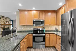 4790 Emerald Ln, Stevens Point, WI 54482 - Photo 6