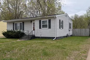 129 Adrian St, Wausau, WI 54401 - Photo 2