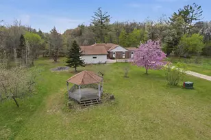 9722 1st St, Plainfield, WI 54966 - Photo 16