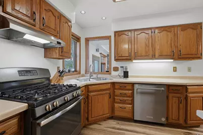 2151 Breezewood, Plover, WI 54467 - Photo 10