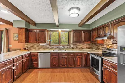 321 Crossbow Drive, Plover, WI 54467 - Photo 12