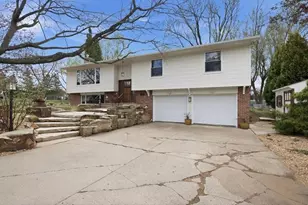 1100 W Onstad Dr, Marshfield, WI 54449 - Photo 2