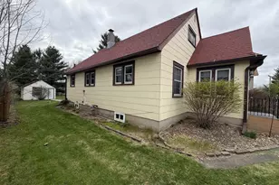 107 N 2nd St, Colby, WI 54421 - Photo 2