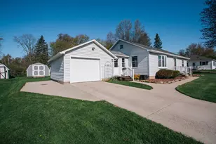 206 S State Ave, Marshfield, WI 54449 - Photo 2