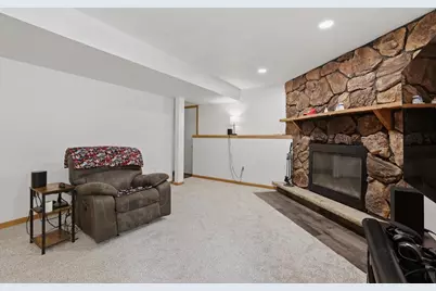 2410 Hickory Drive, Plover, WI 54467 - Photo 34