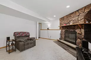 2410 Hickory Dr, Plover, WI 54467 - Photo 34