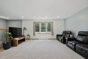 2410 Hickory Dr, Plover, WI 54467 - Photo 8
