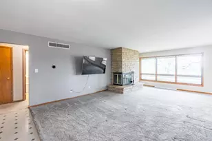 1235 Elm St, Wausau, WI 54401 - Photo 8