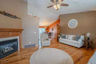 2850 Flagstone Ln, Wausau, WI 54401 - Photo 8