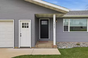 1427 E 29th St, Marshfield, WI 54449 - Photo 4