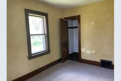 915 Western Street, Marshfield, WI 54449 - Photo 8