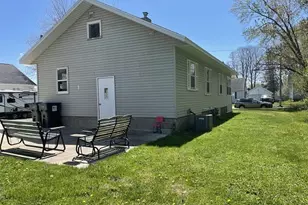 915 Western St, Marshfield, WI 54449 - Photo 2